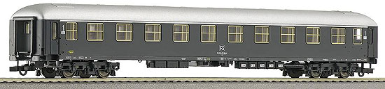 Passenger car 1st class<br /><a href='images/pictures/Roco/45826.jpg' target='_blank'>Full size image</a>